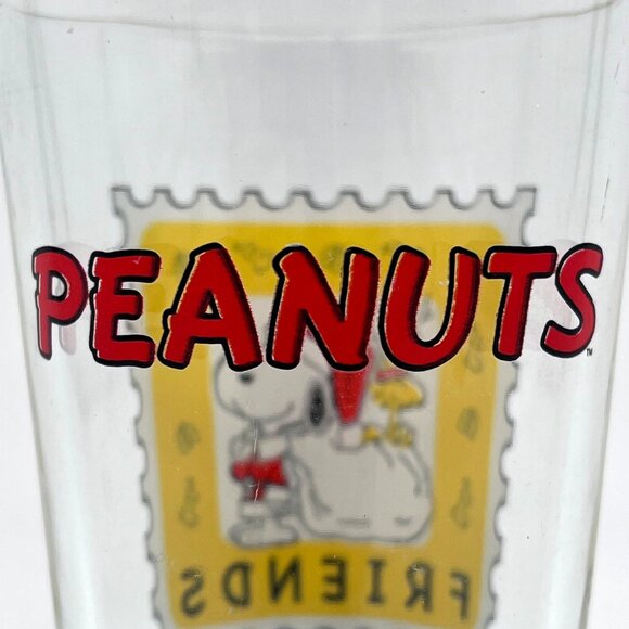 Peanuts Snoopy Woodstock Friends Christmas Pint Glass 2012 Collectible USA Made - Picture 5 of 11